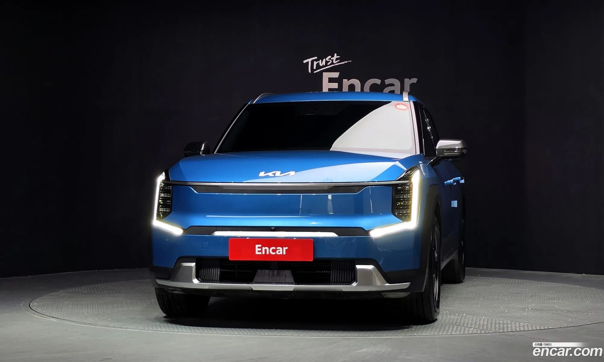 Kia EV9 2023 KNAAB811FRS004235 — 2