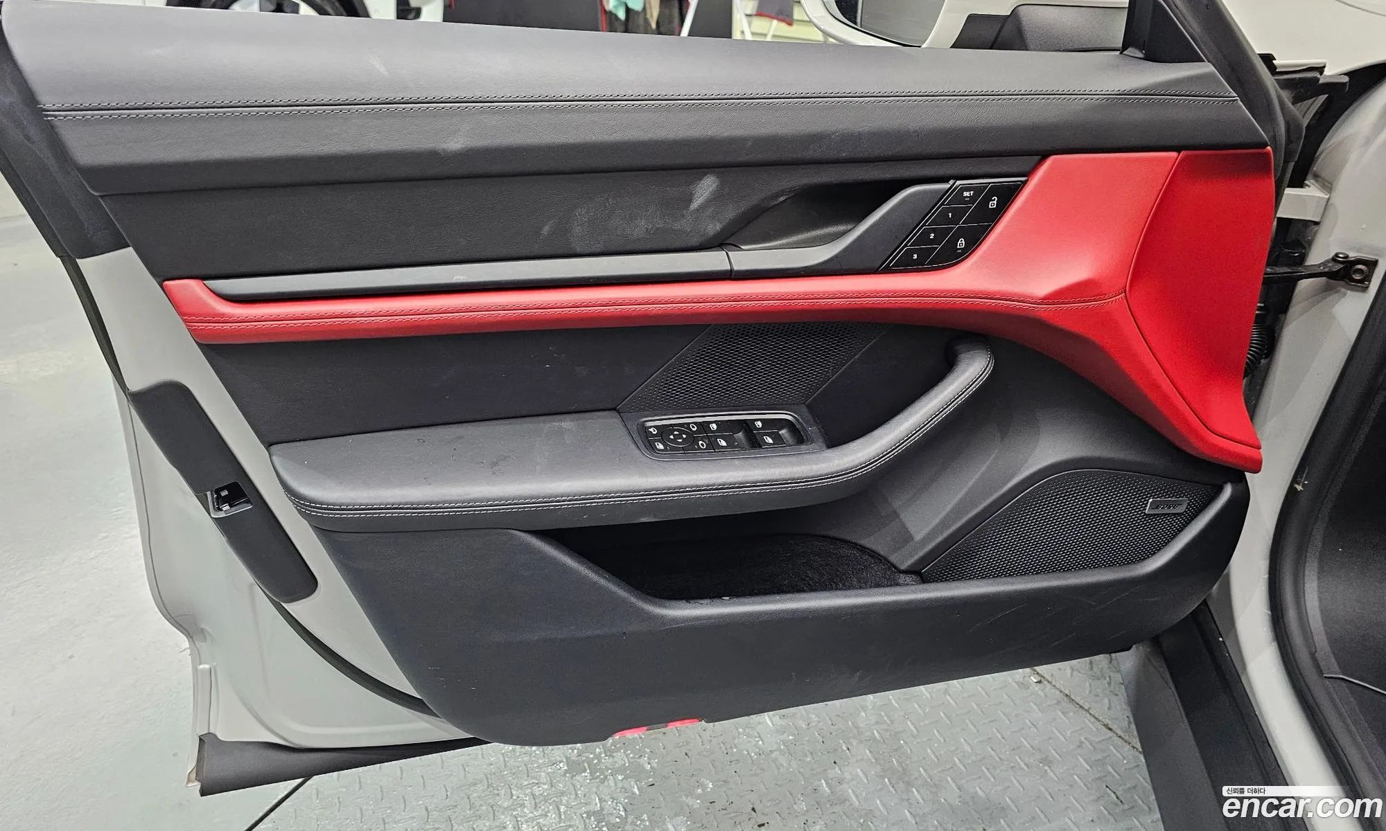 Porsche Taycan 2023 — 5