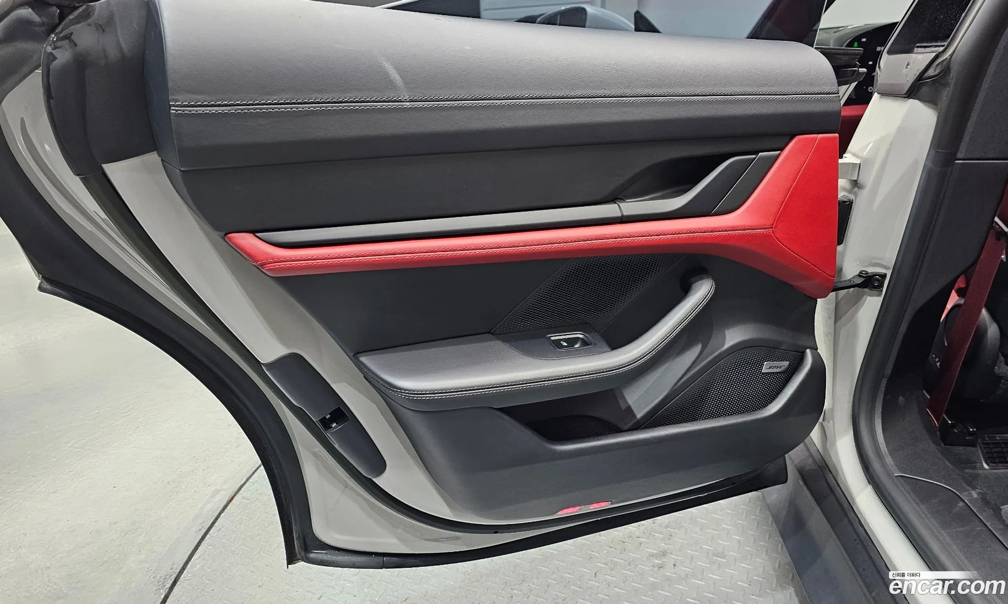 Porsche Taycan 2023 — 29