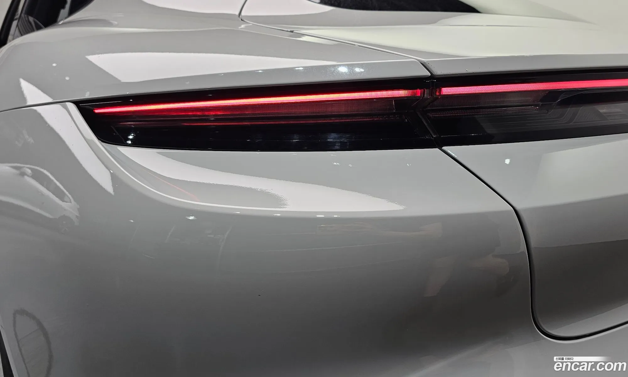Porsche Taycan 2023 — 8