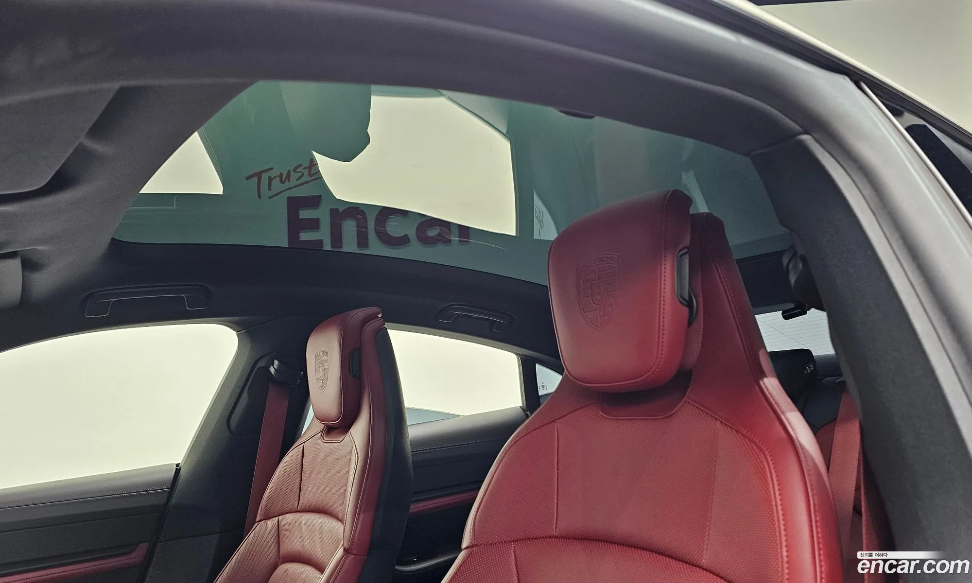 Porsche Taycan 2023 — 16