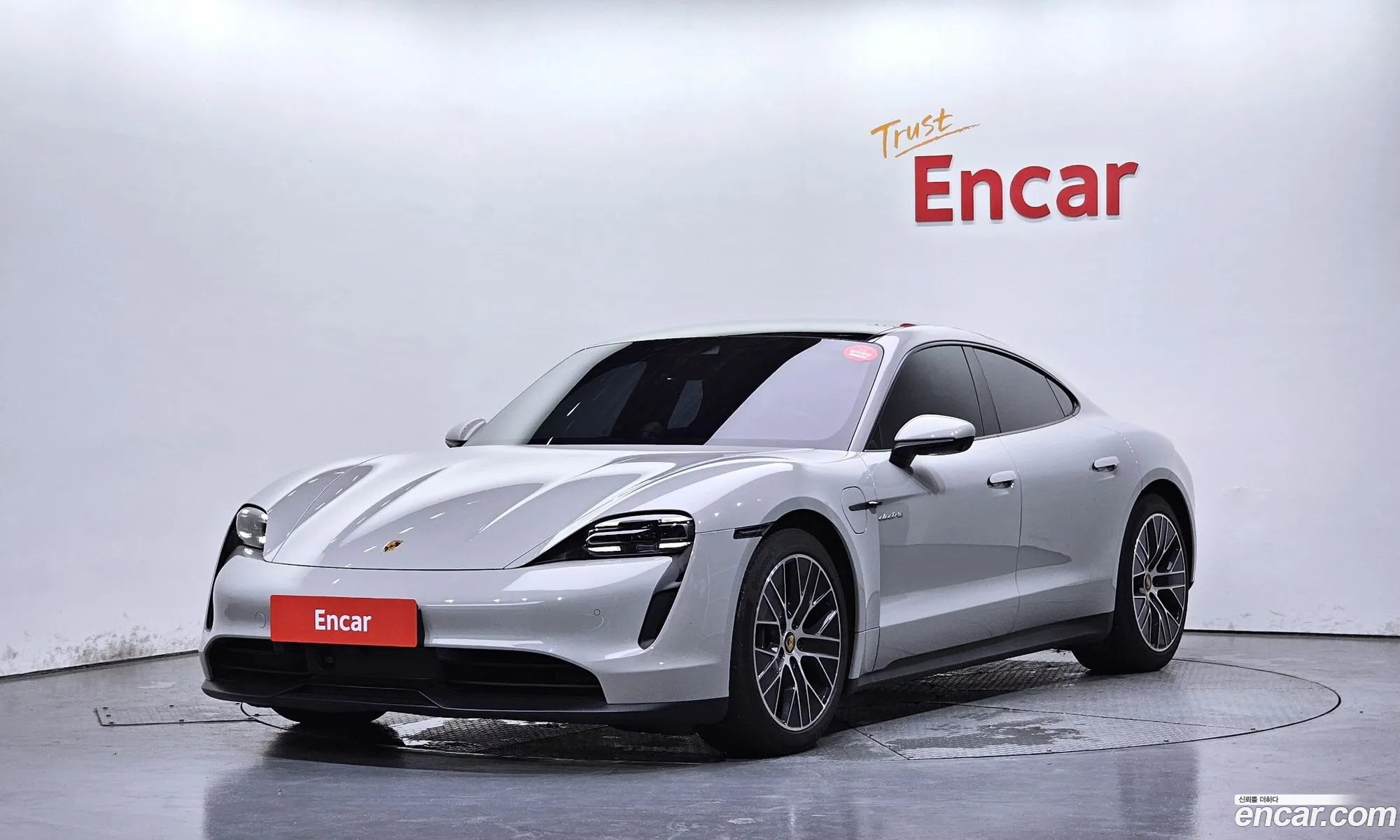 Porsche Taycan 2023 — 21