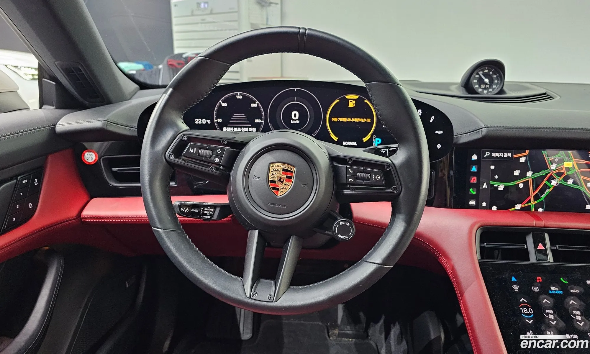 Porsche Taycan 2023 — 17