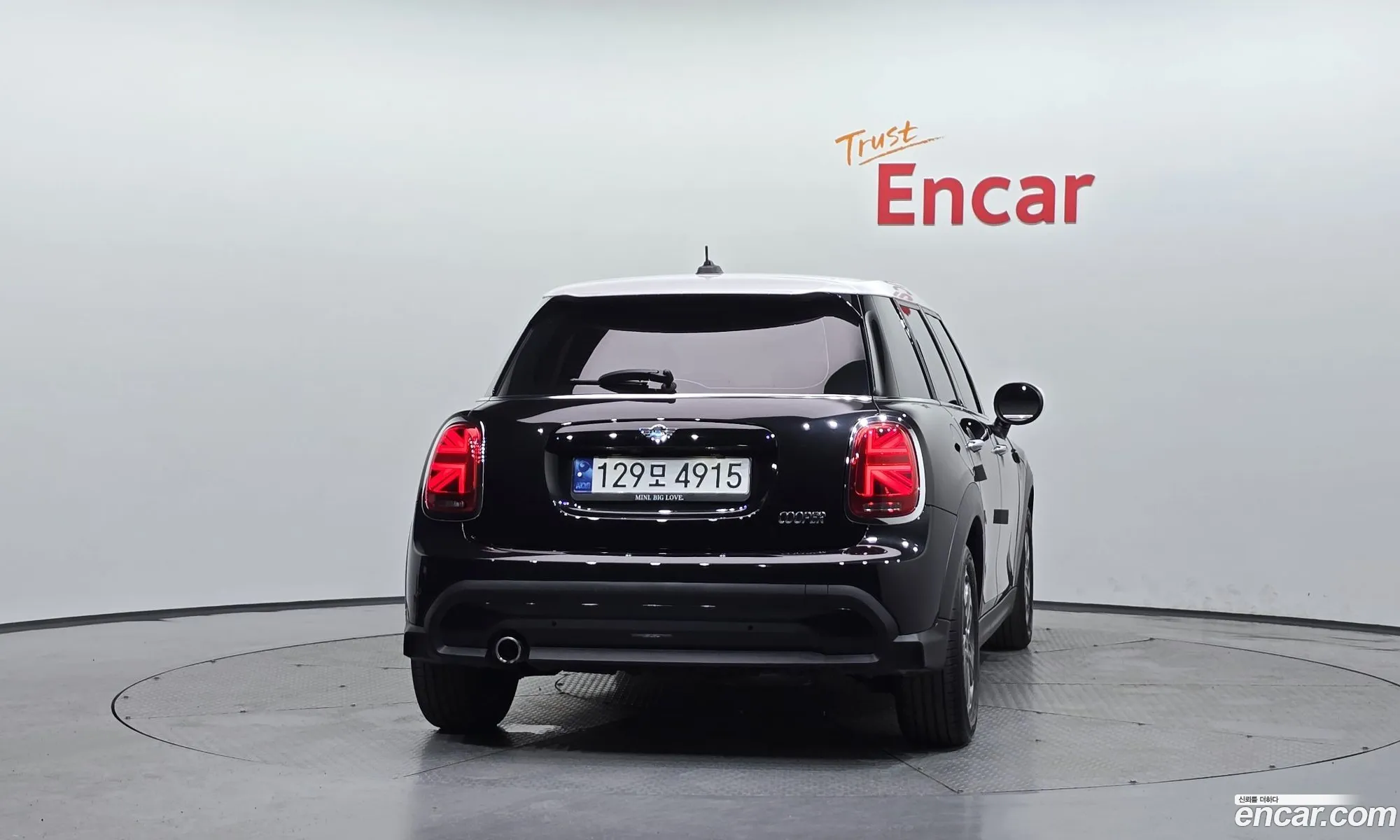 Mini Cooper 2023 — 5
