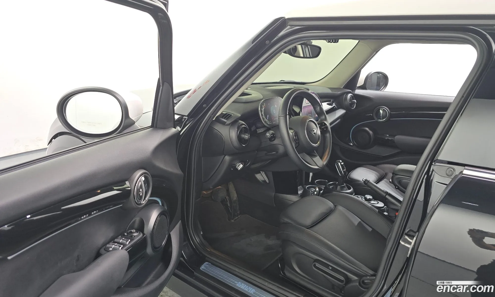 Mini Cooper 2023 — 10