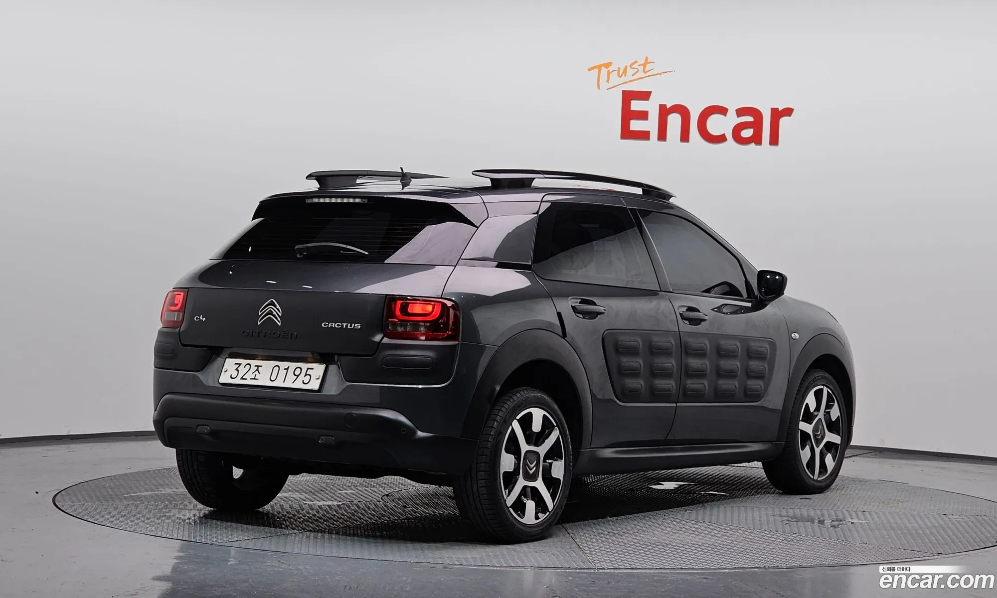 Citroen/DS C4 Cactus 2016 VF70BBHYHHE500570 — 12
