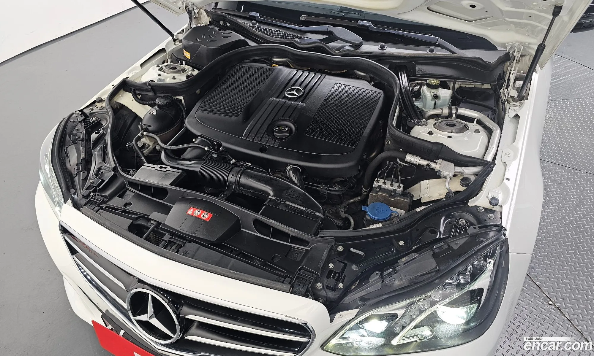 Mercedes-Benz E-Class W212 2015 WDDHF0AB2FB152186 — 9