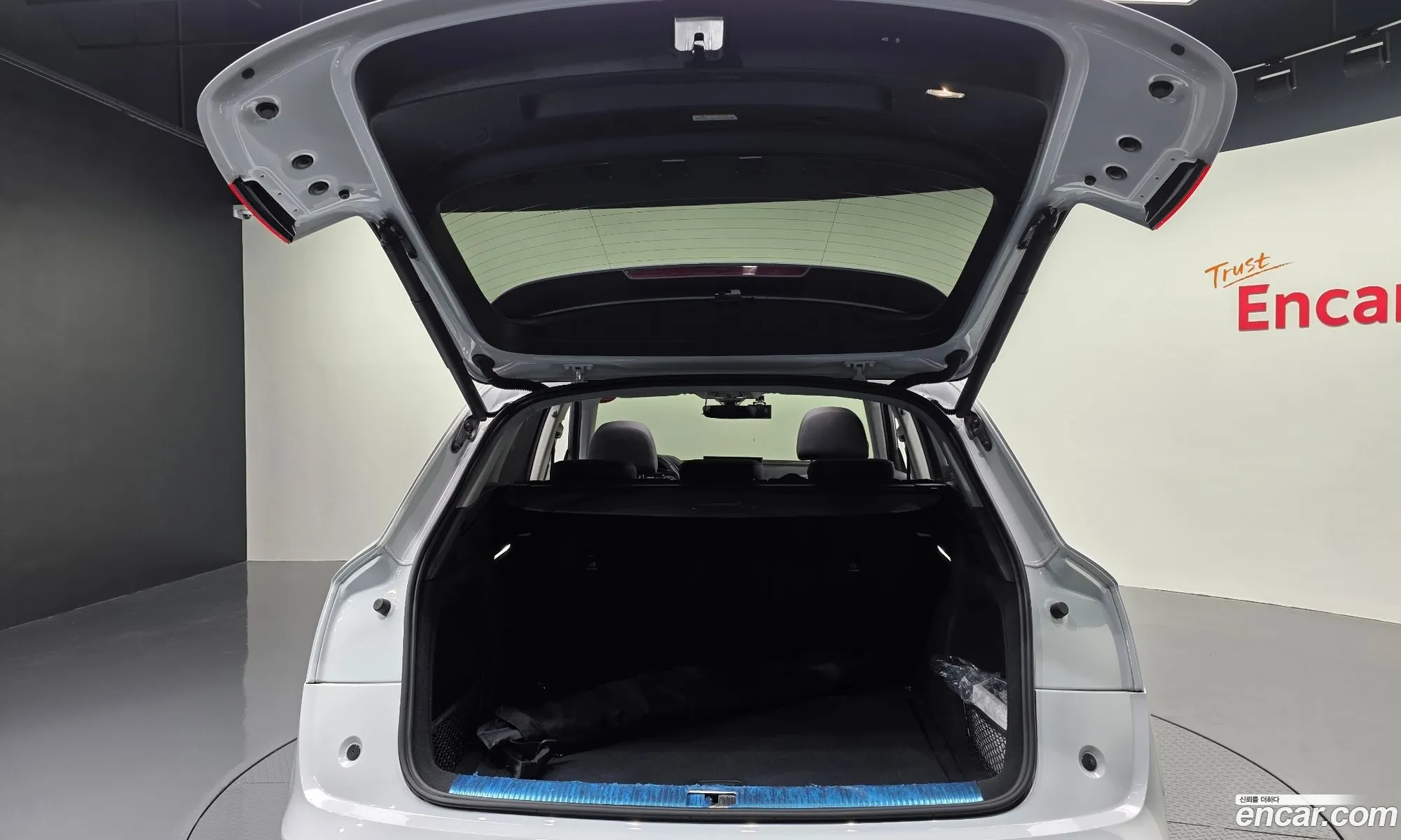 Audi Q5 2021 WAUZZZFY4M2114363 — 18