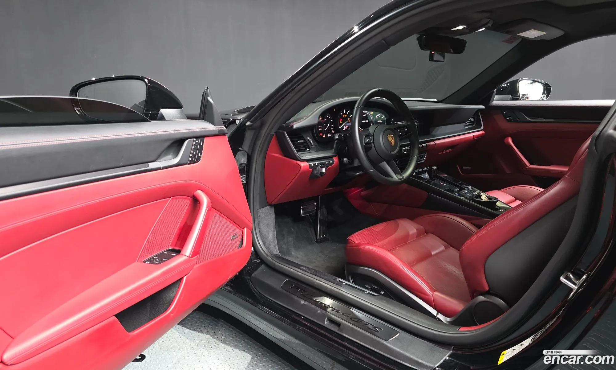 Porsche 911 2023 WP0AB2995PS220227 — 24