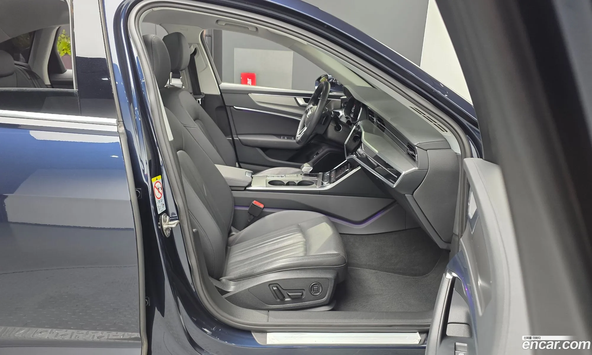 Audi A6 2022 WAUZZZF29PN003550 — 37