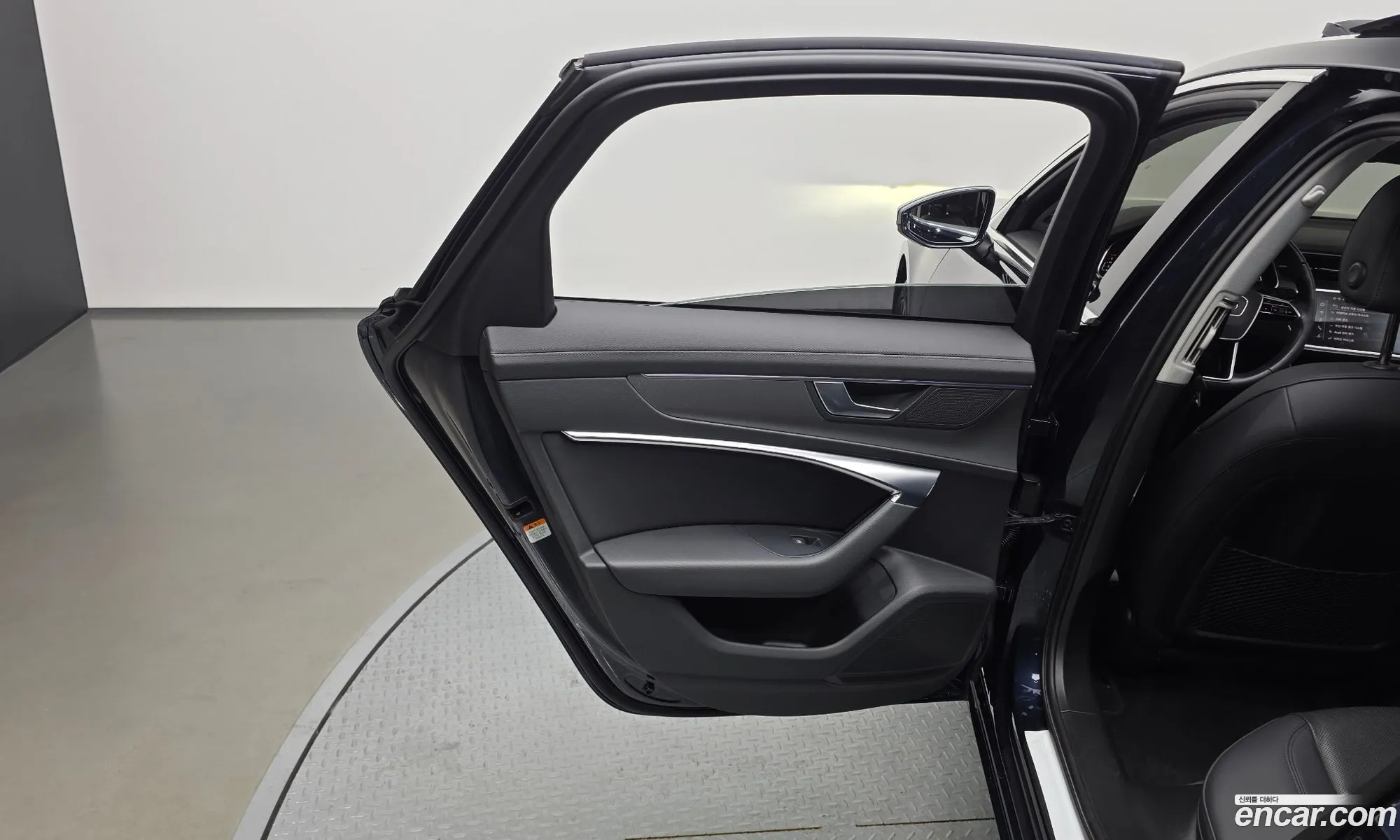 Audi A6 2022 WAUZZZF29PN003550 — 24