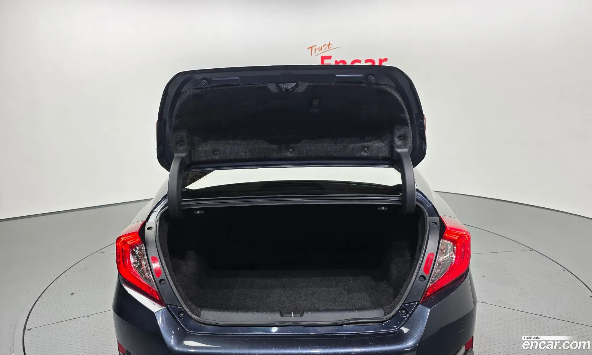 Honda Civic 2017 19XFC2678HE300003 — 9