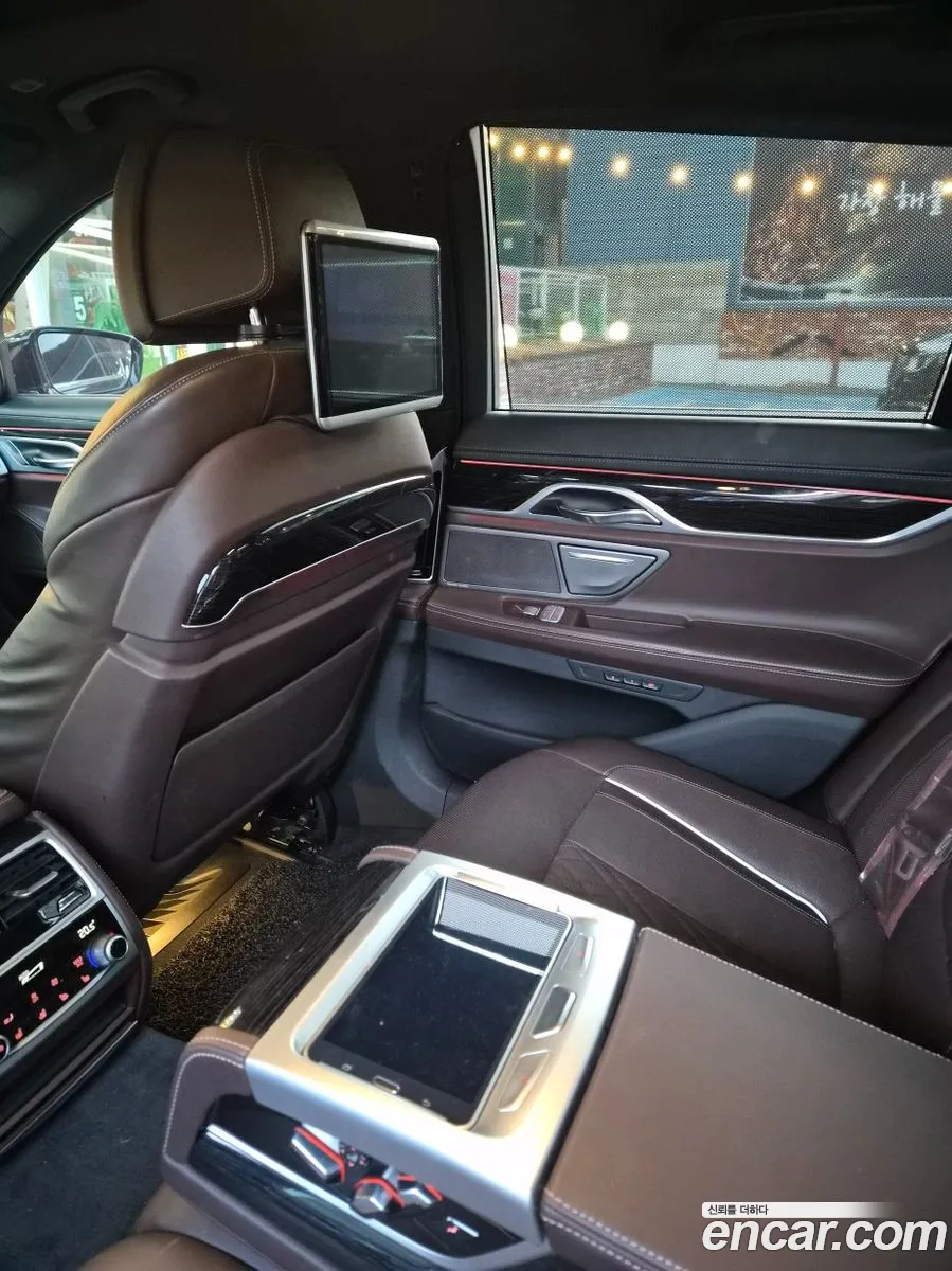BMW 7 Series 2018 — 9