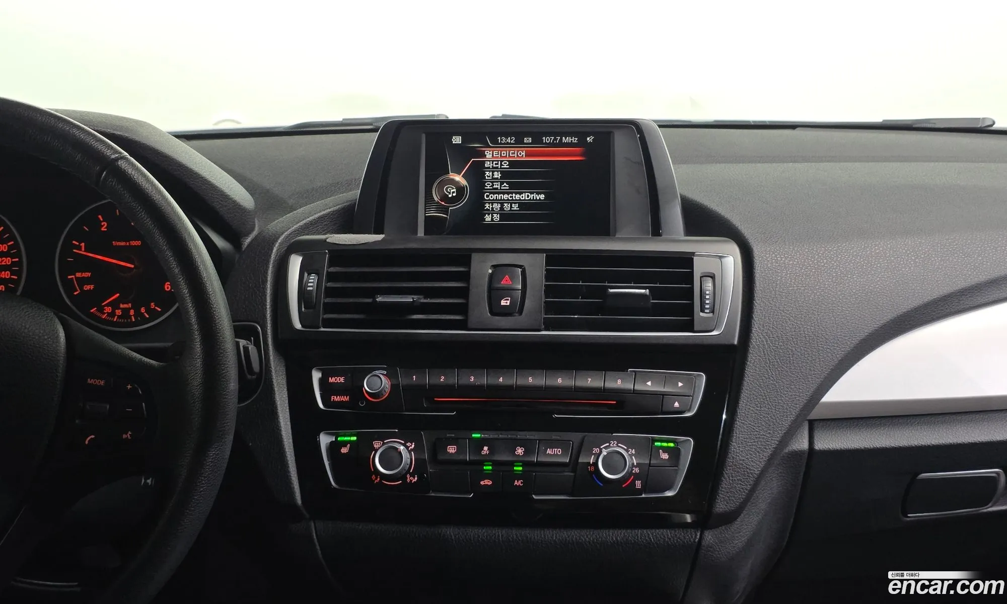 BMW 1 Series 2016 WBA1S5107H5D29013 — 5