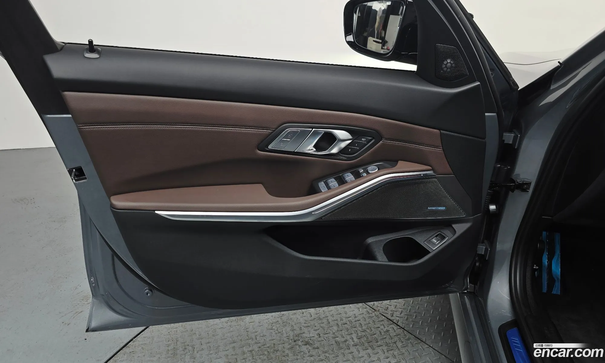 BMW 3 Series 2025 — 22