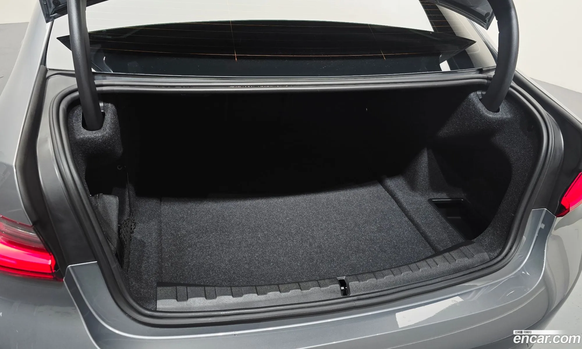 BMW 3 Series 2025 — 33