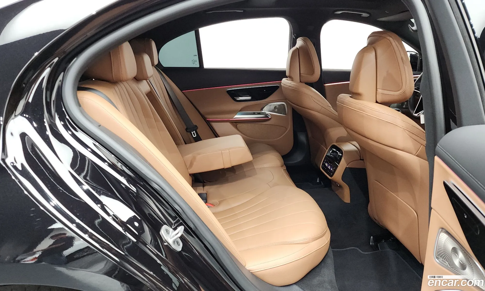 Mercedes-Benz E-Class W214 2024 — 17