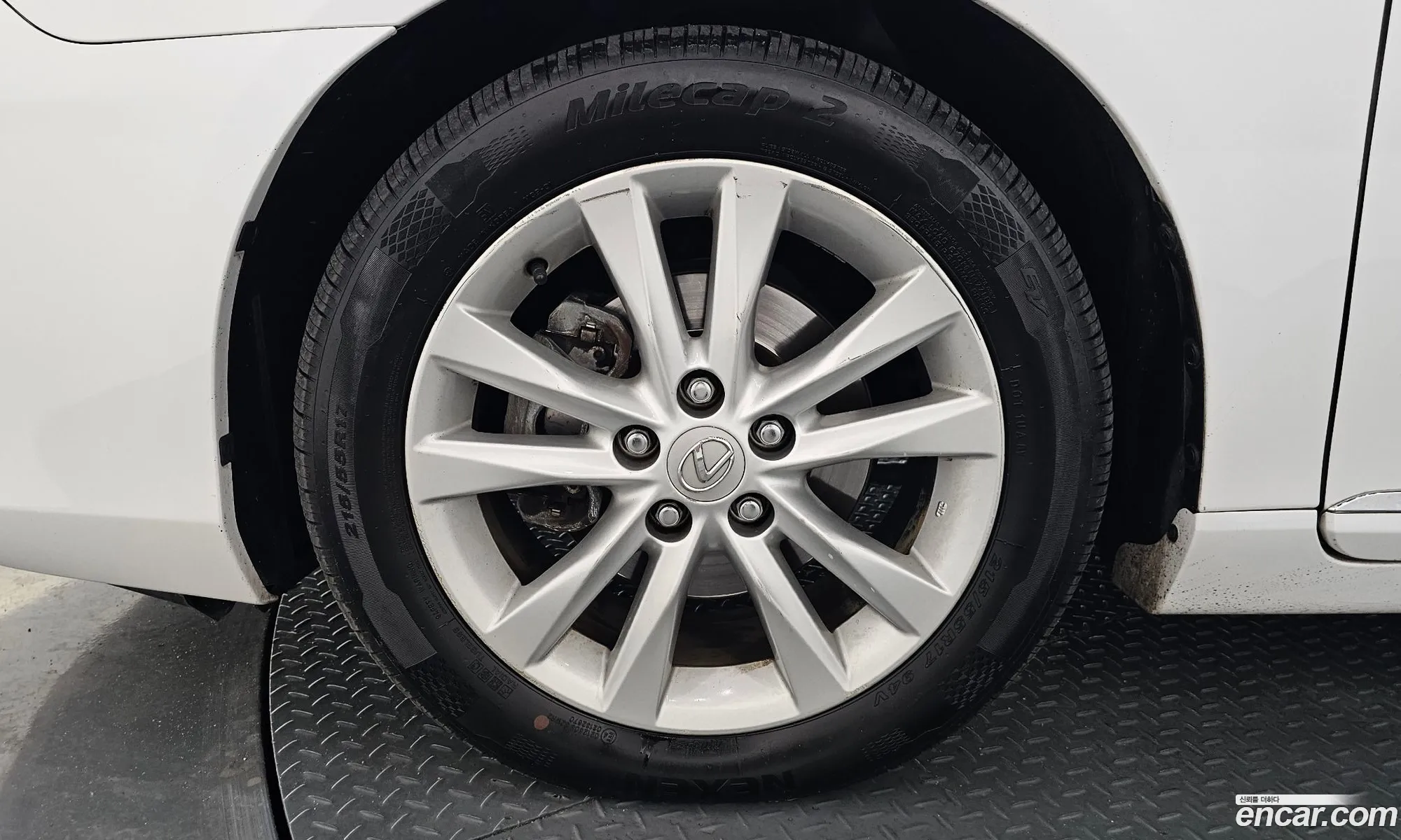 Lexus ES350 2011 JTHBK1EG3B2444607 — 10