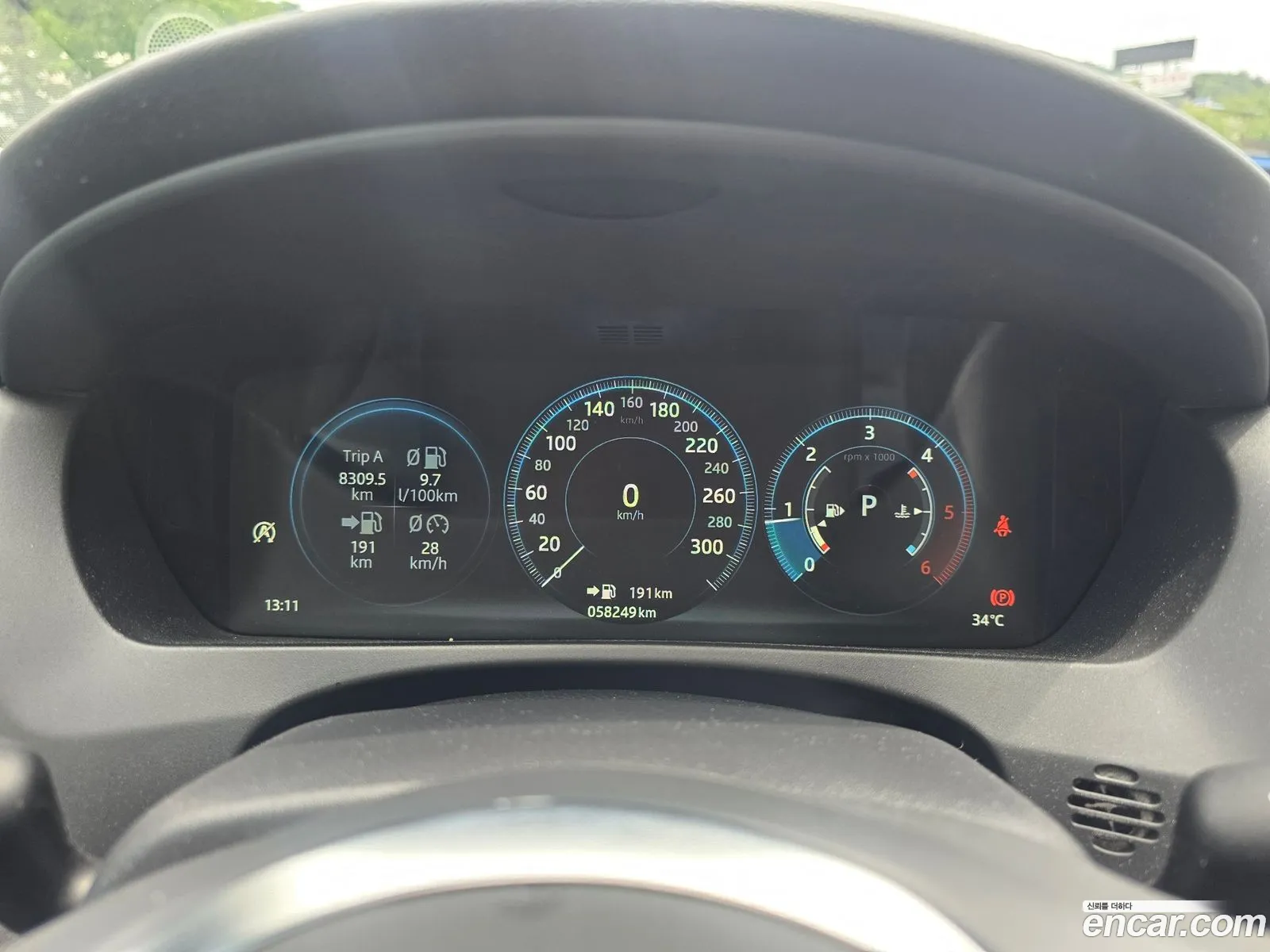 Jaguar XE 2019 — 14