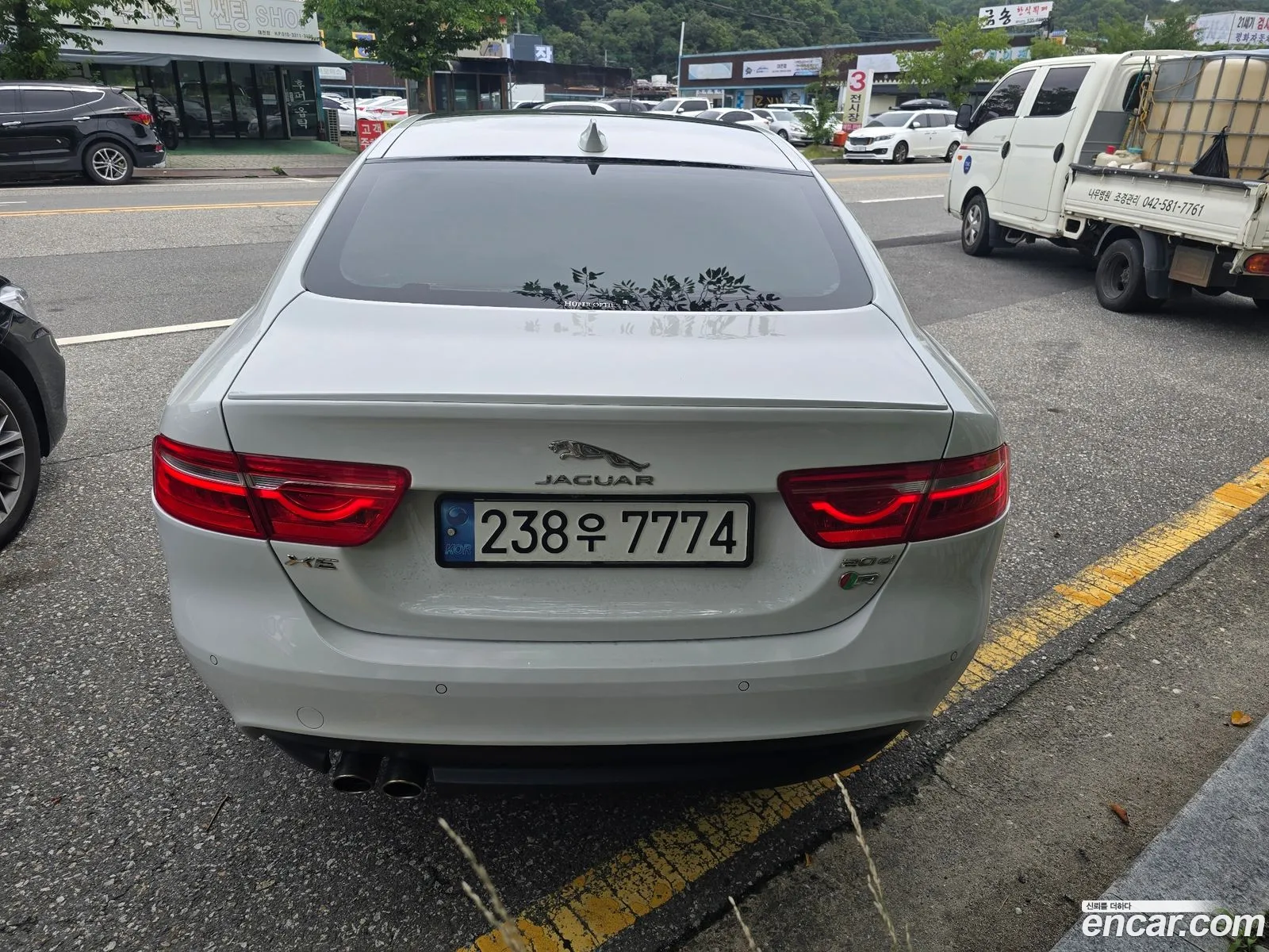 Jaguar XE 2019 — 16