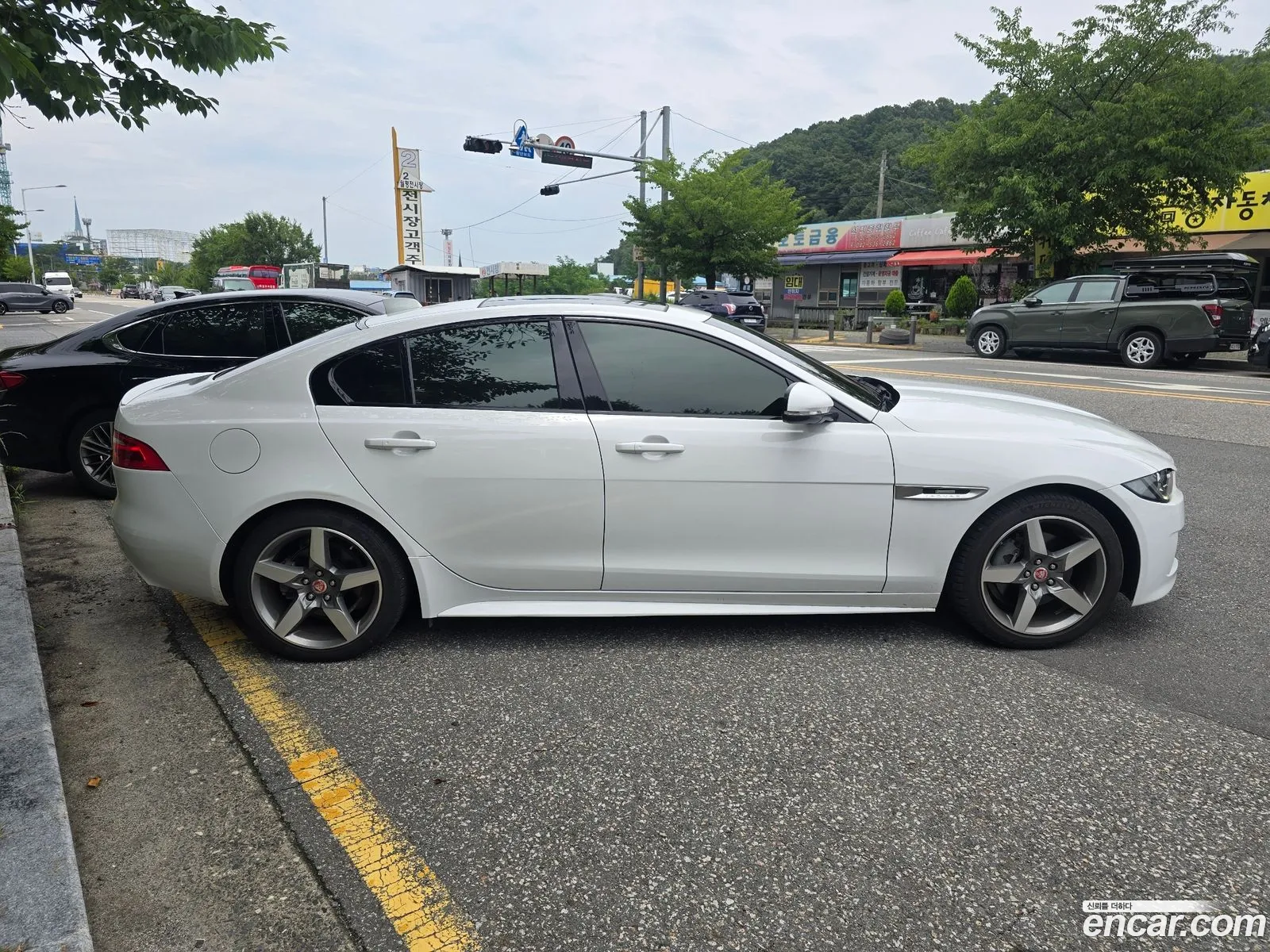 Jaguar XE 2019 — 9