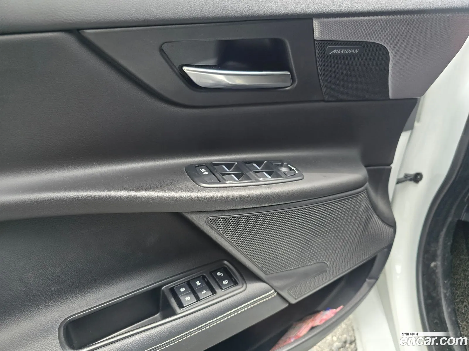 Jaguar XE 2019 — 3
