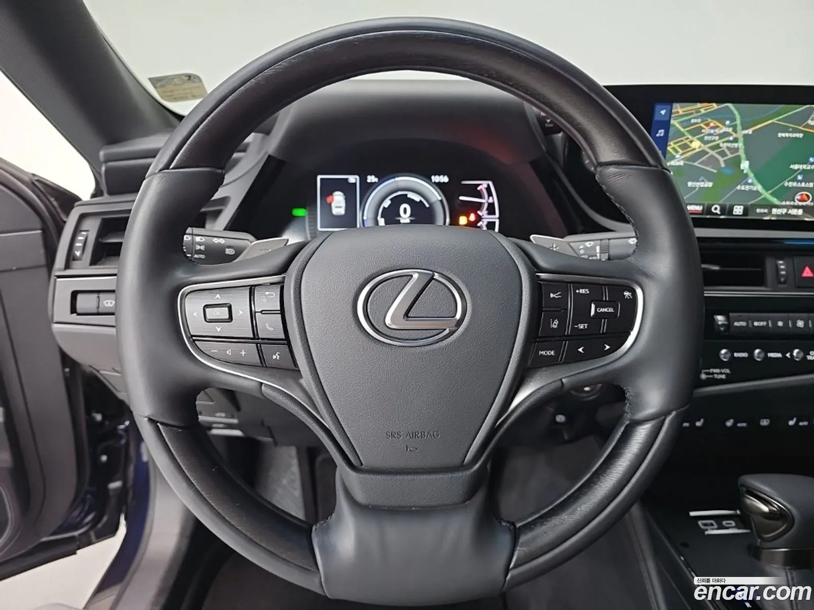 Lexus ES300h 7th Gen 2023 — 16