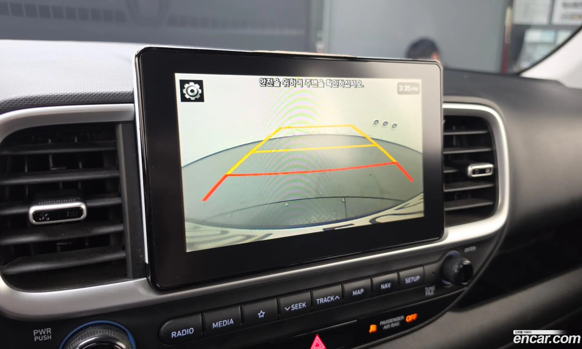 Hyundai Venue 2019 — 12