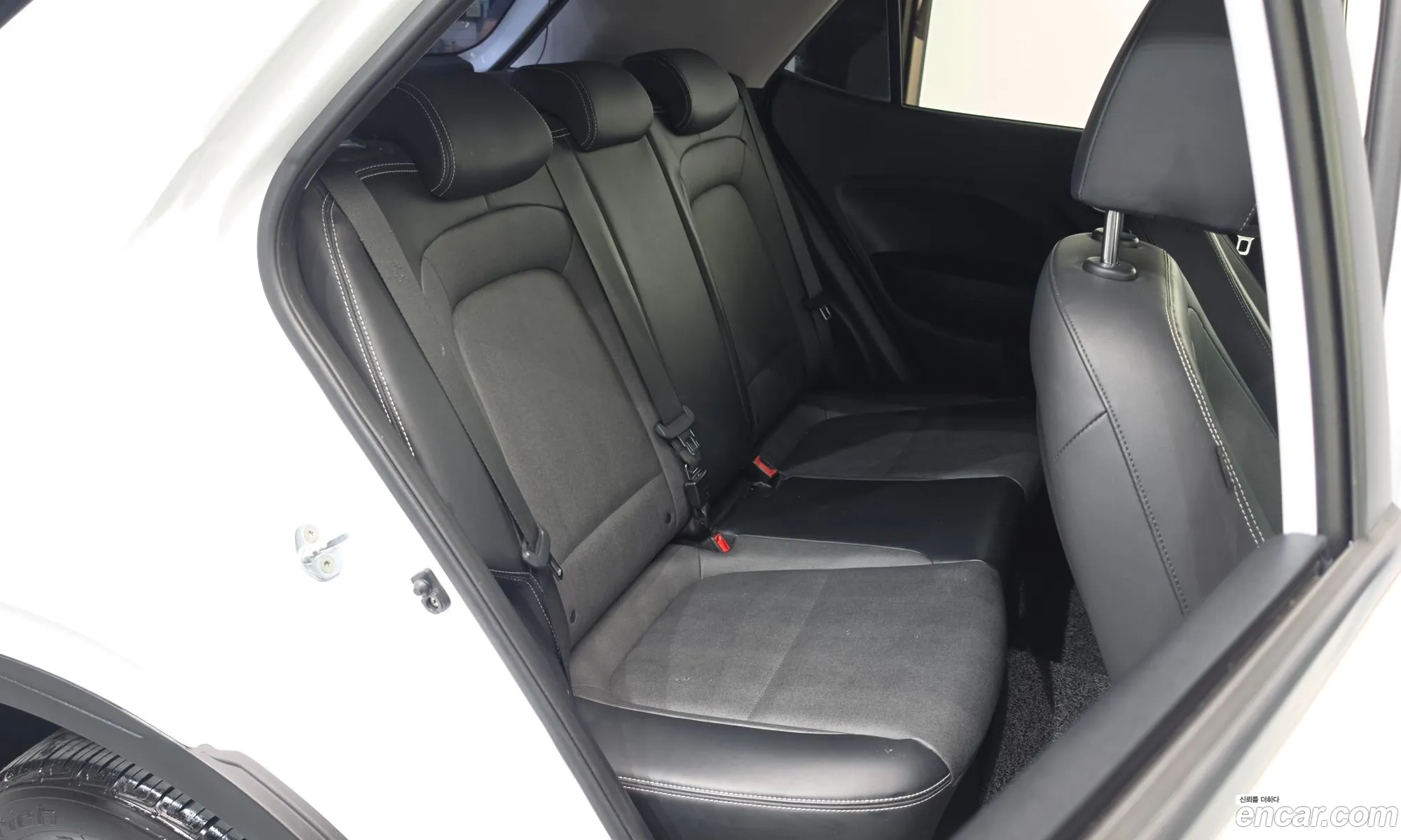 Hyundai Venue 2019 — 17
