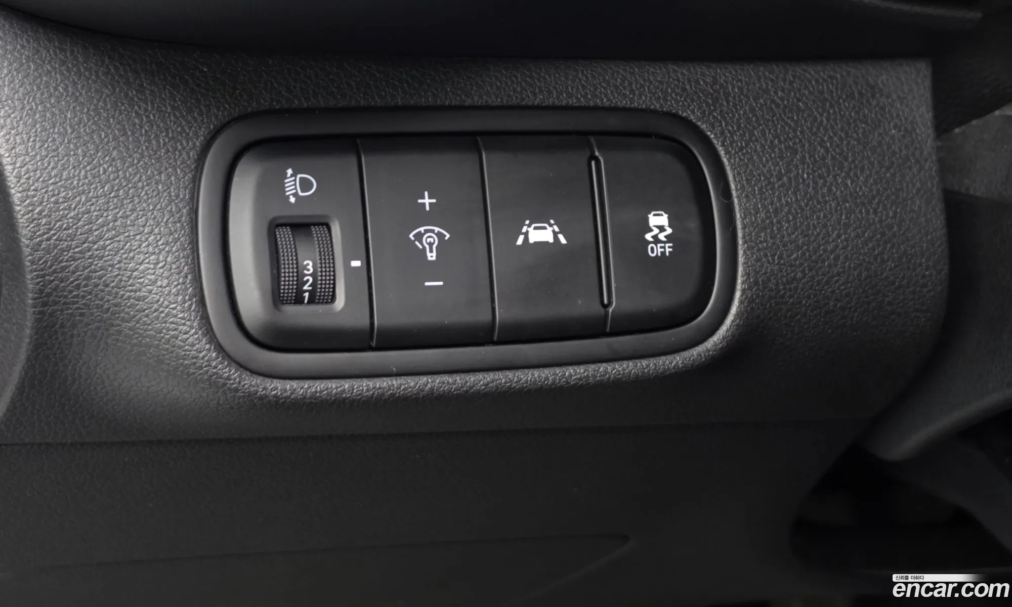 Hyundai Venue 2019 — 19