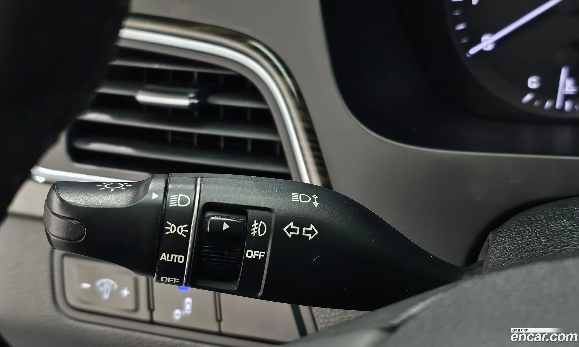 Hyundai LF Sonata 2016 — 18