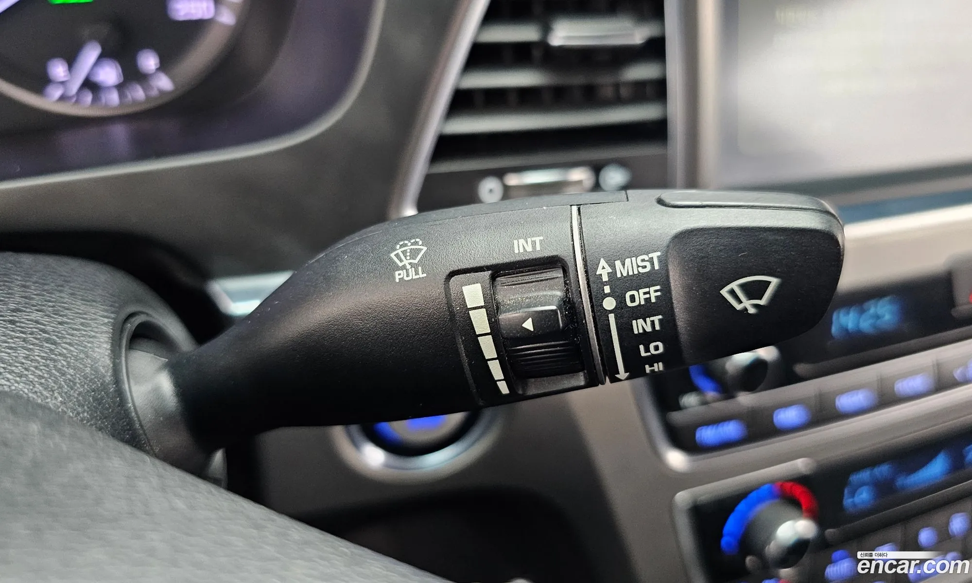 Hyundai LF Sonata 2016 — 14