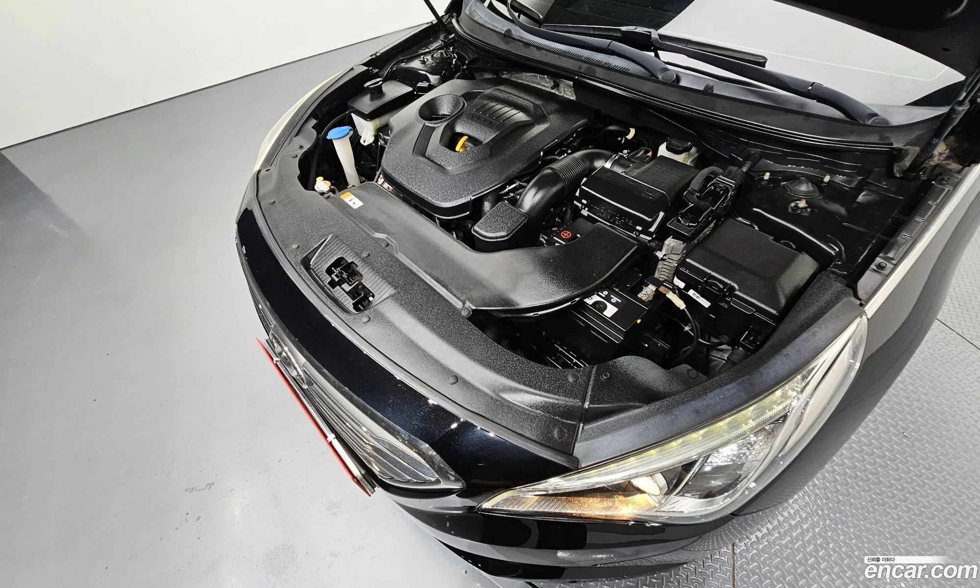 Hyundai LF Sonata 2016 — 29