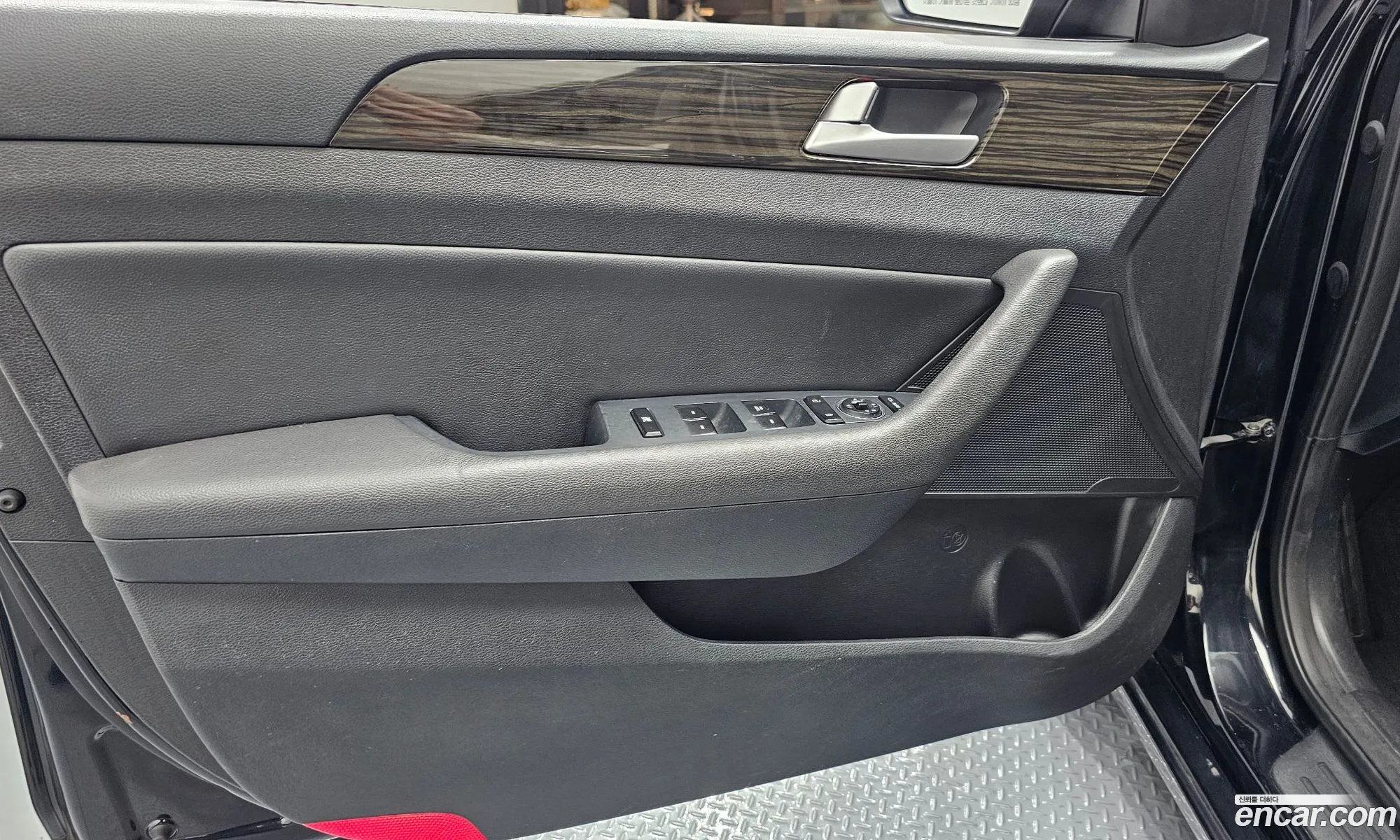 Hyundai LF Sonata 2016 — 3