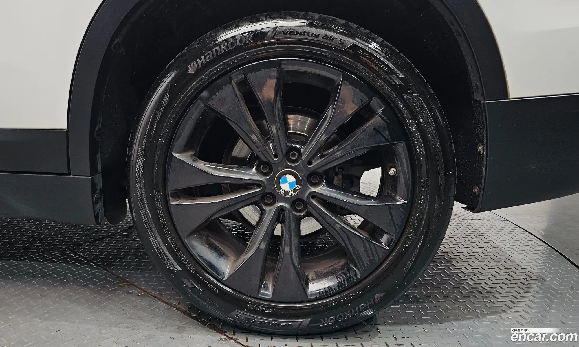 BMW X1 2020 WBA31AD04L5P96637 — 18