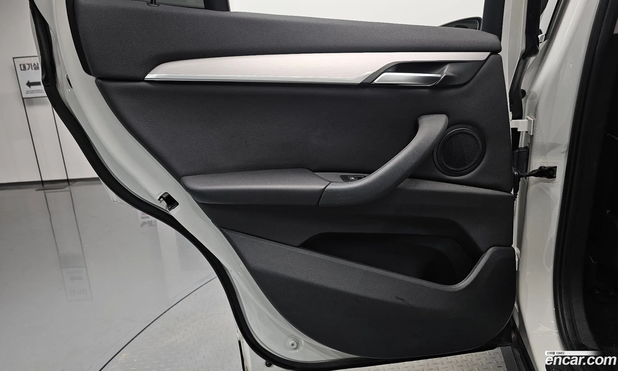 BMW X1 2020 WBA31AD04L5P96637 — 11