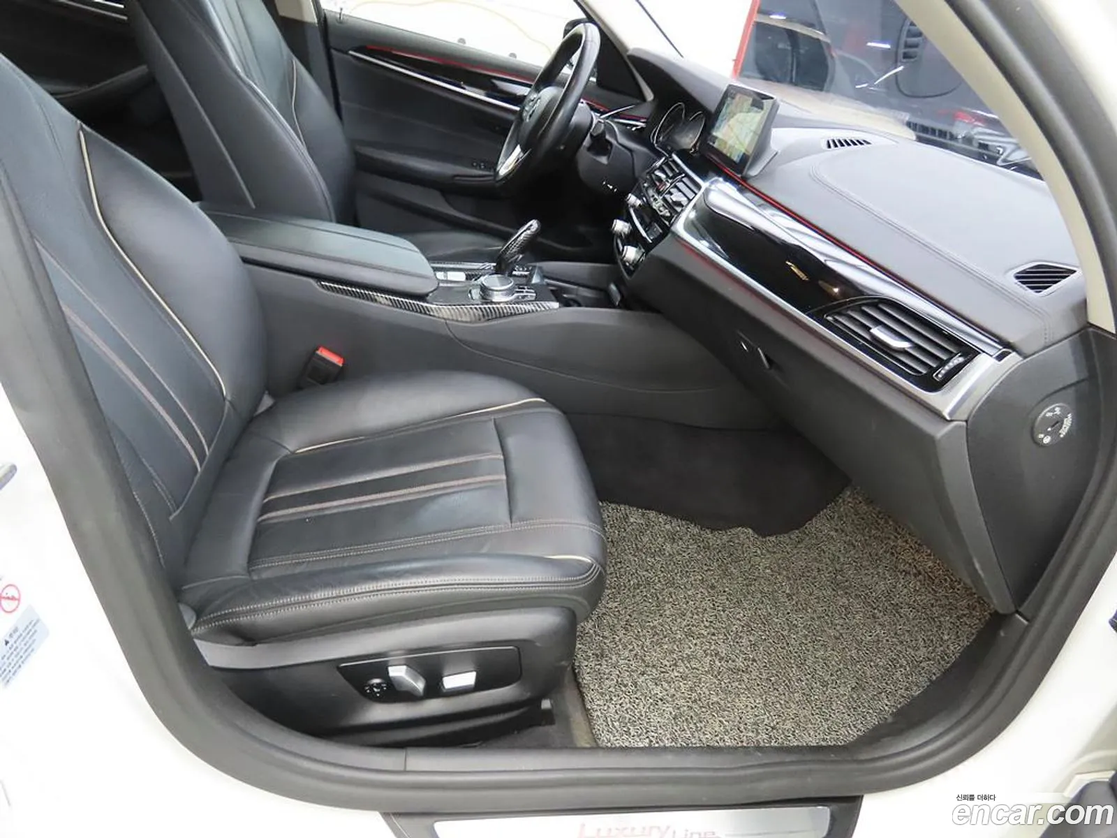 BMW 5 Series 2018 — 17