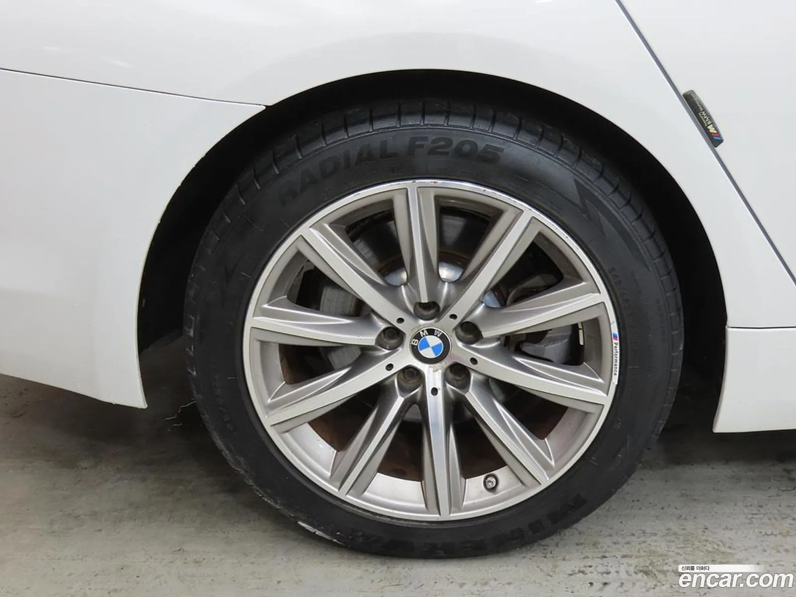 BMW 5 Series 2018 — 16