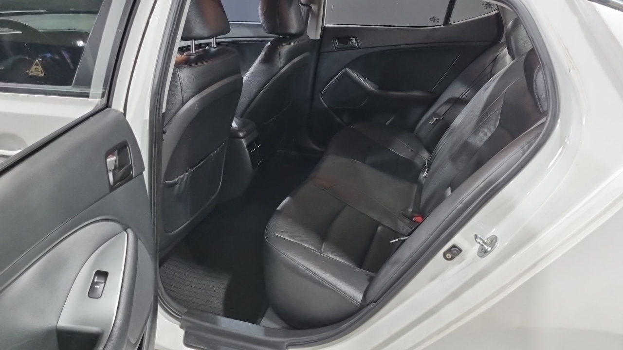 Kia K5 2013 — 6