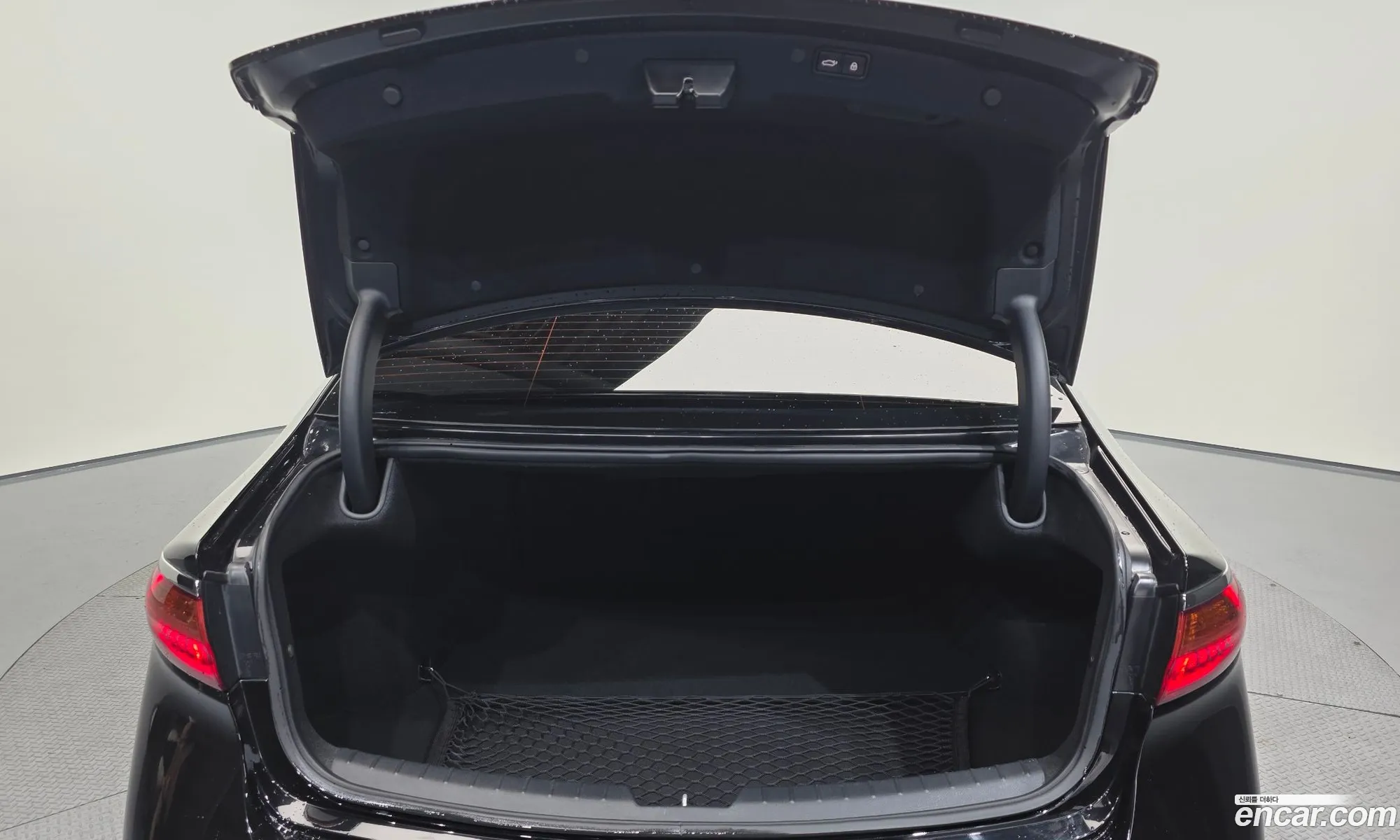 Kia K7 2018 — 11