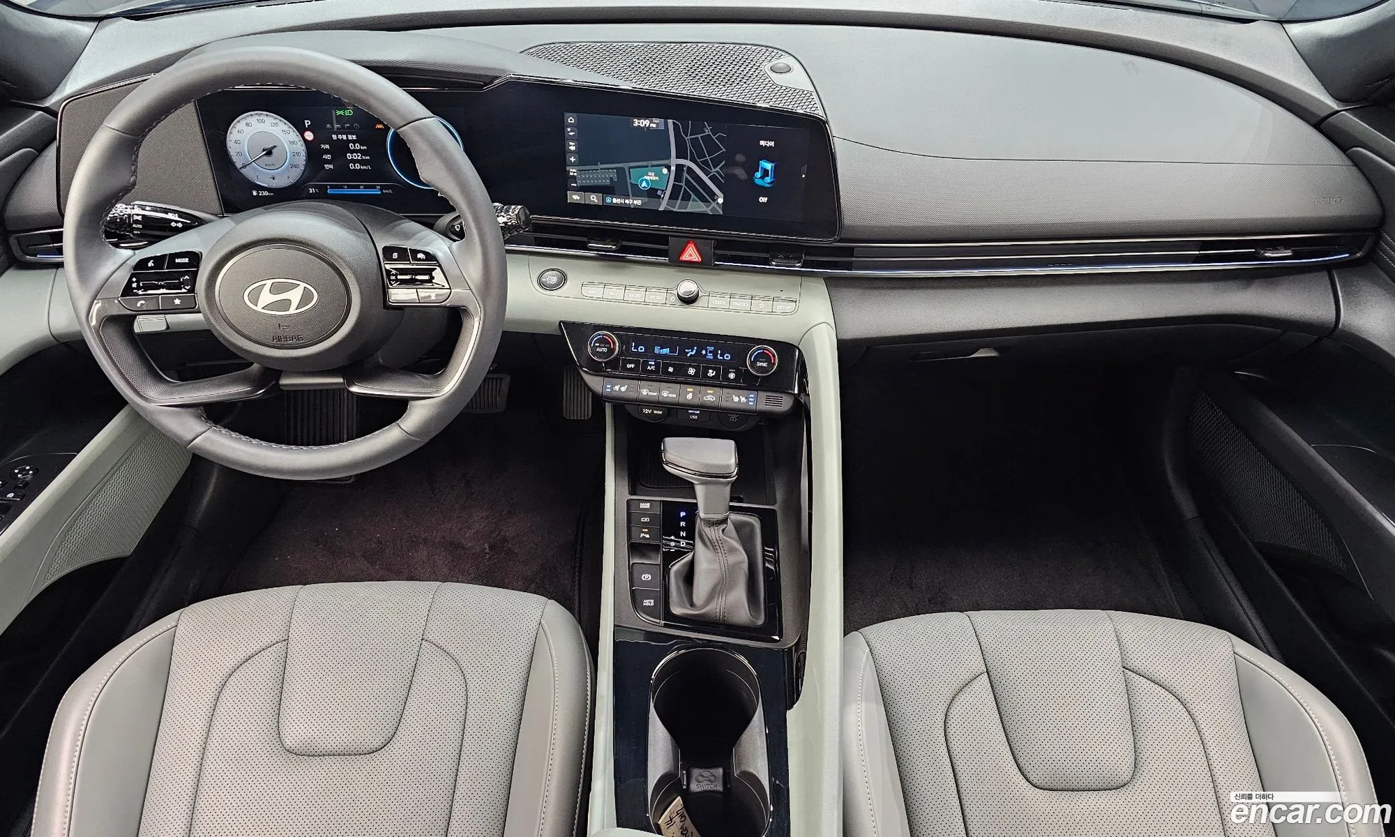 Hyundai Elantra 2024 — 10