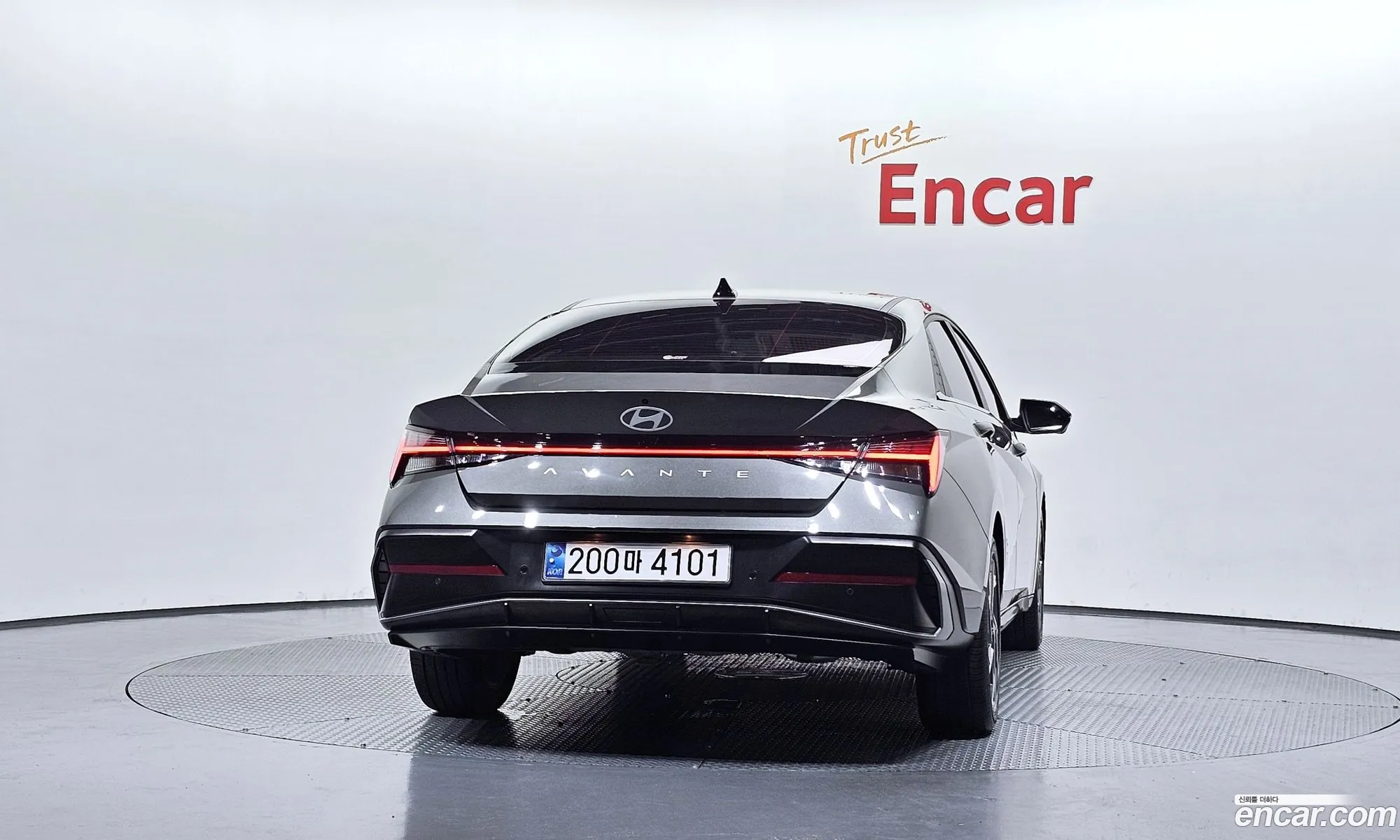 Hyundai Elantra 2024 — 4