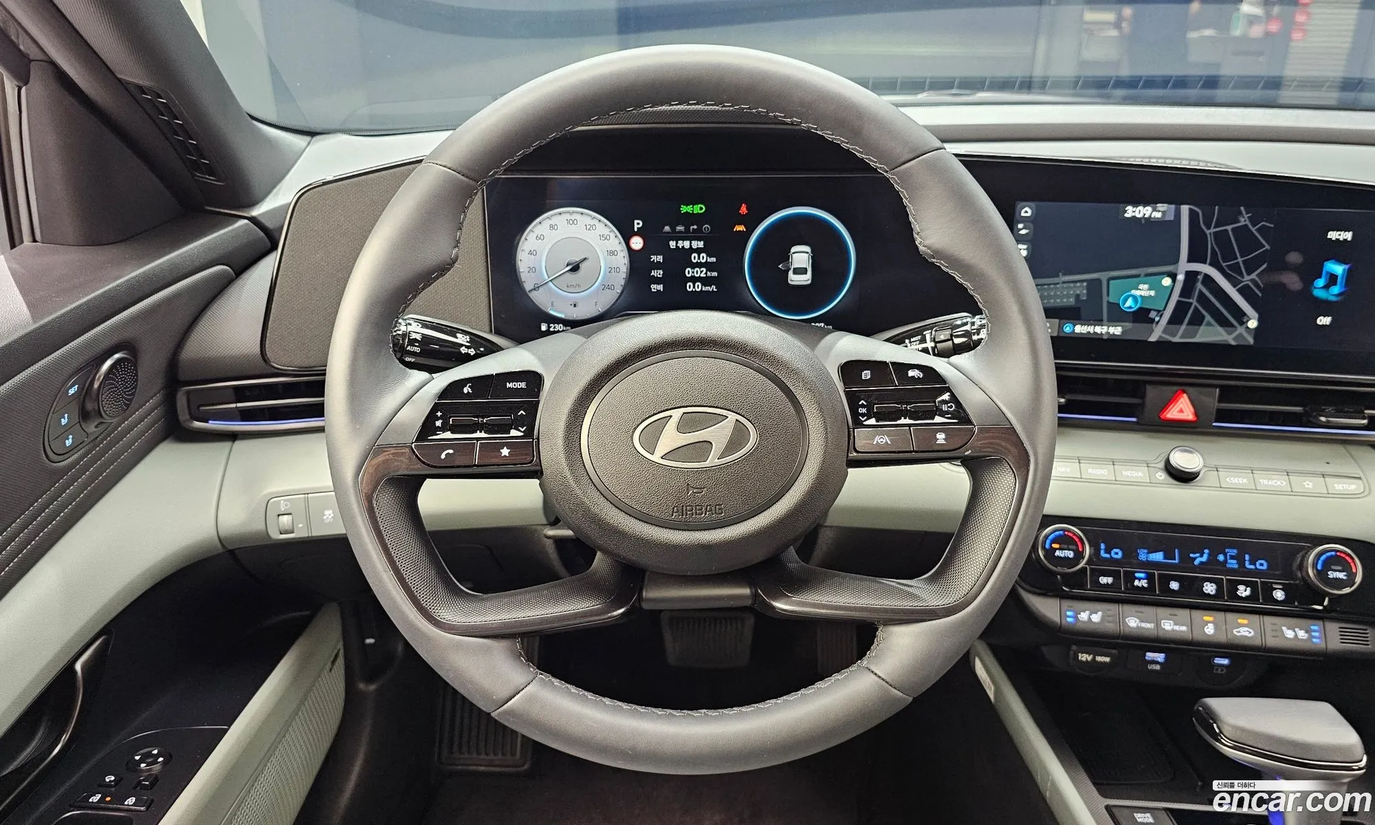 Hyundai Elantra 2024 — 5