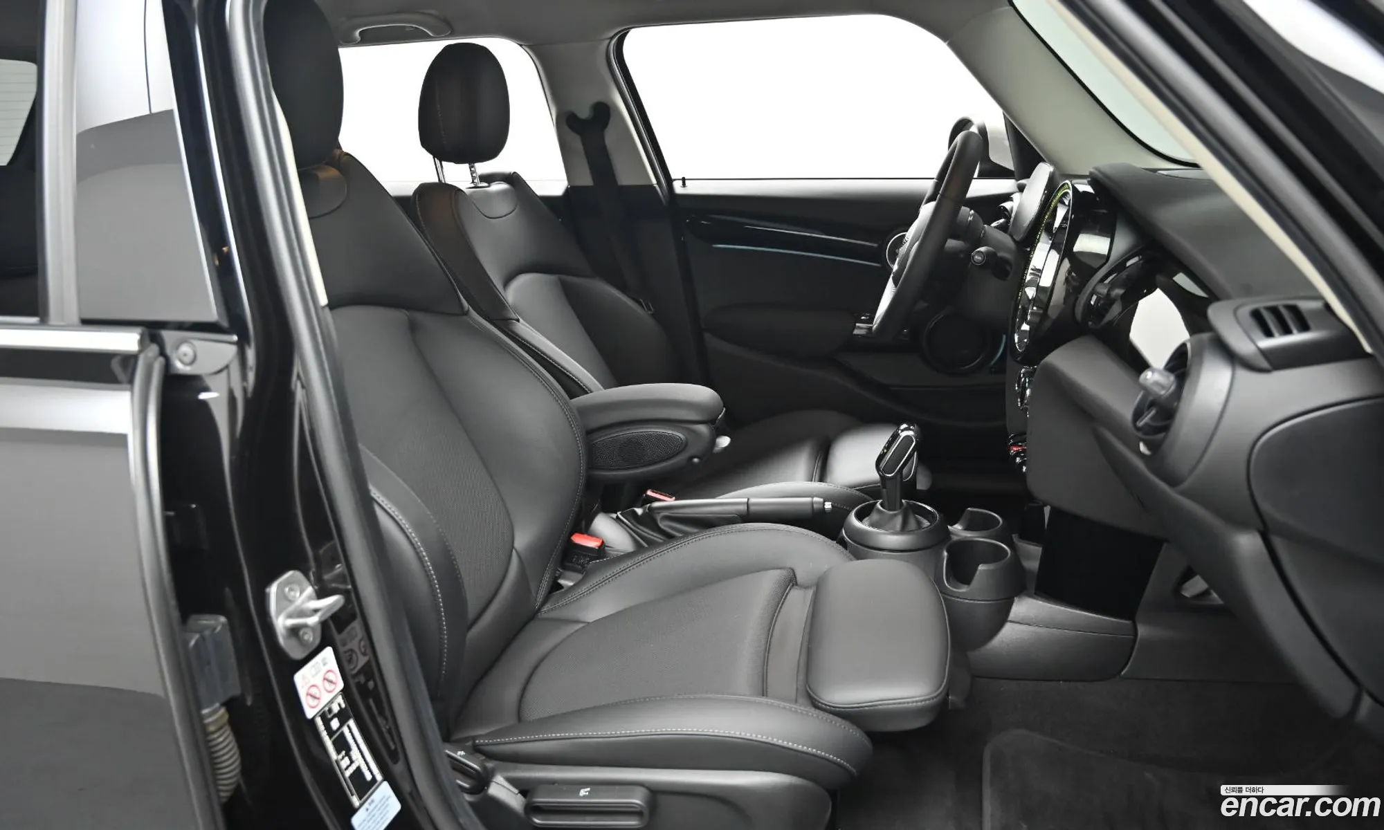 Mini Cooper 2022 — 4