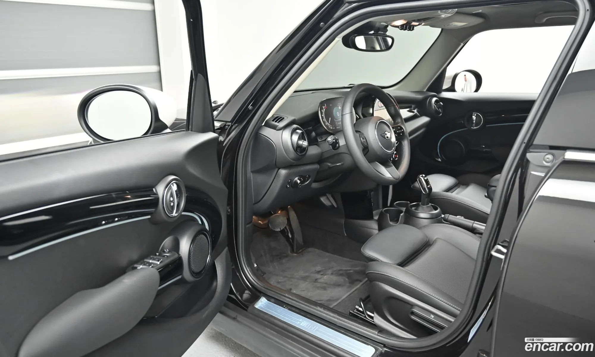Mini Cooper 2022 — 16