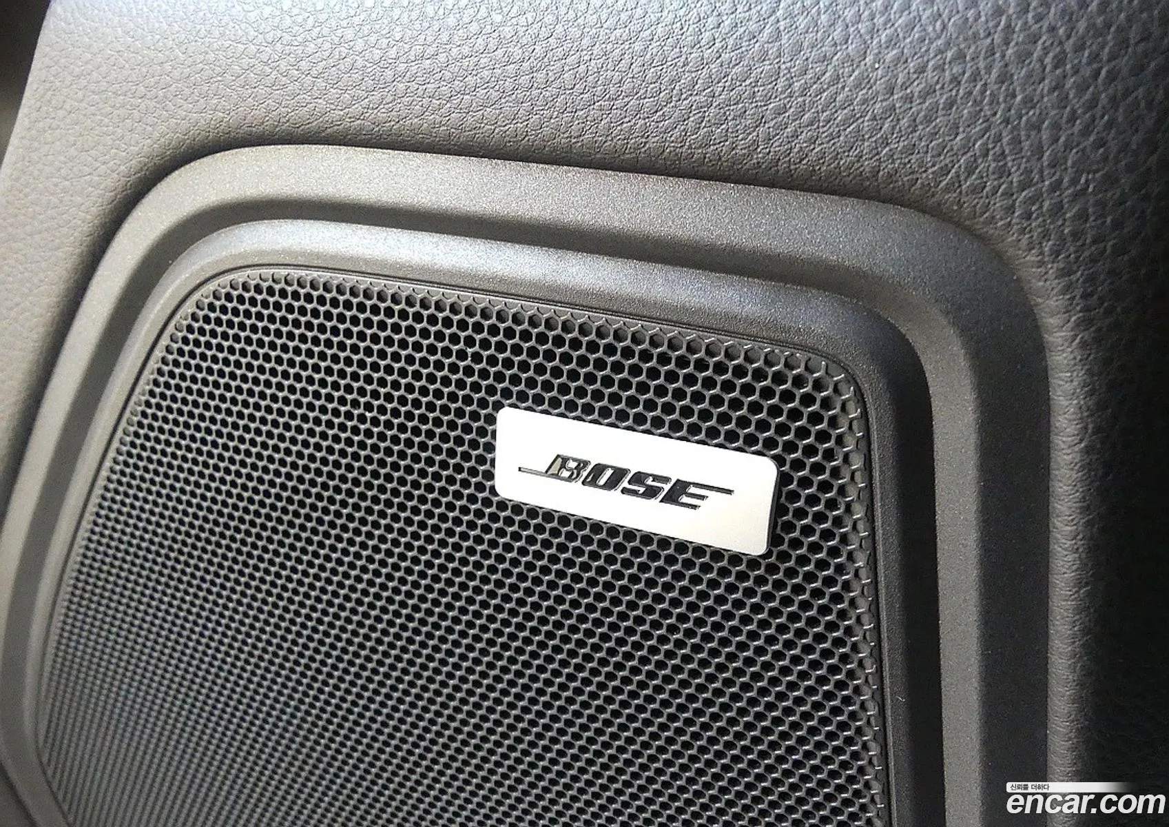 Porsche Macan 2022 — 2