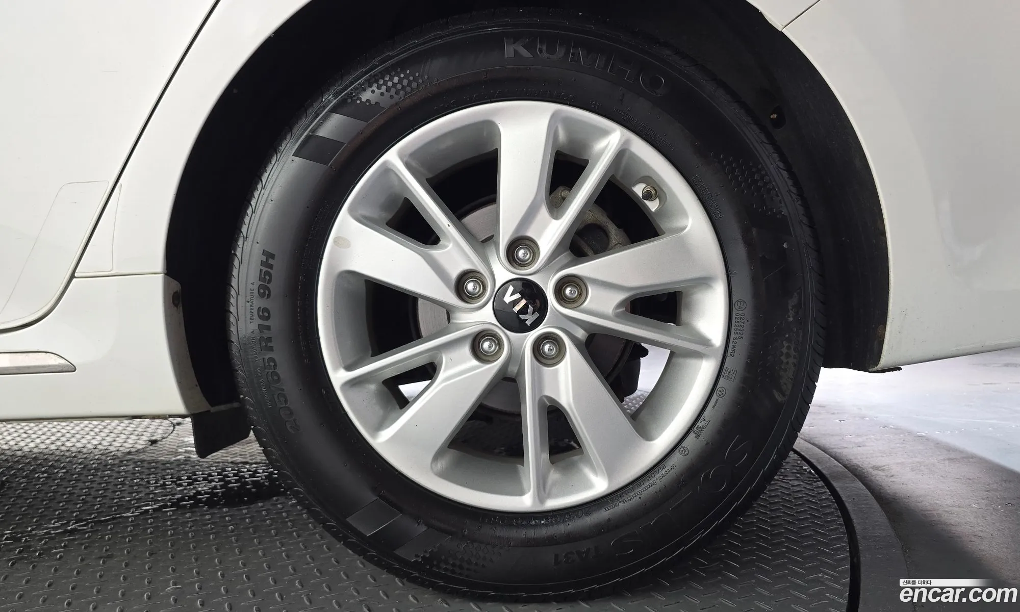 Kia K5 2017 — 2