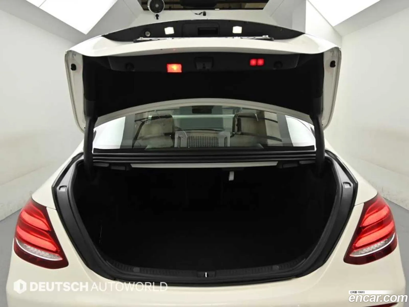 Mercedes-Benz E-Class W213 2016 — 9