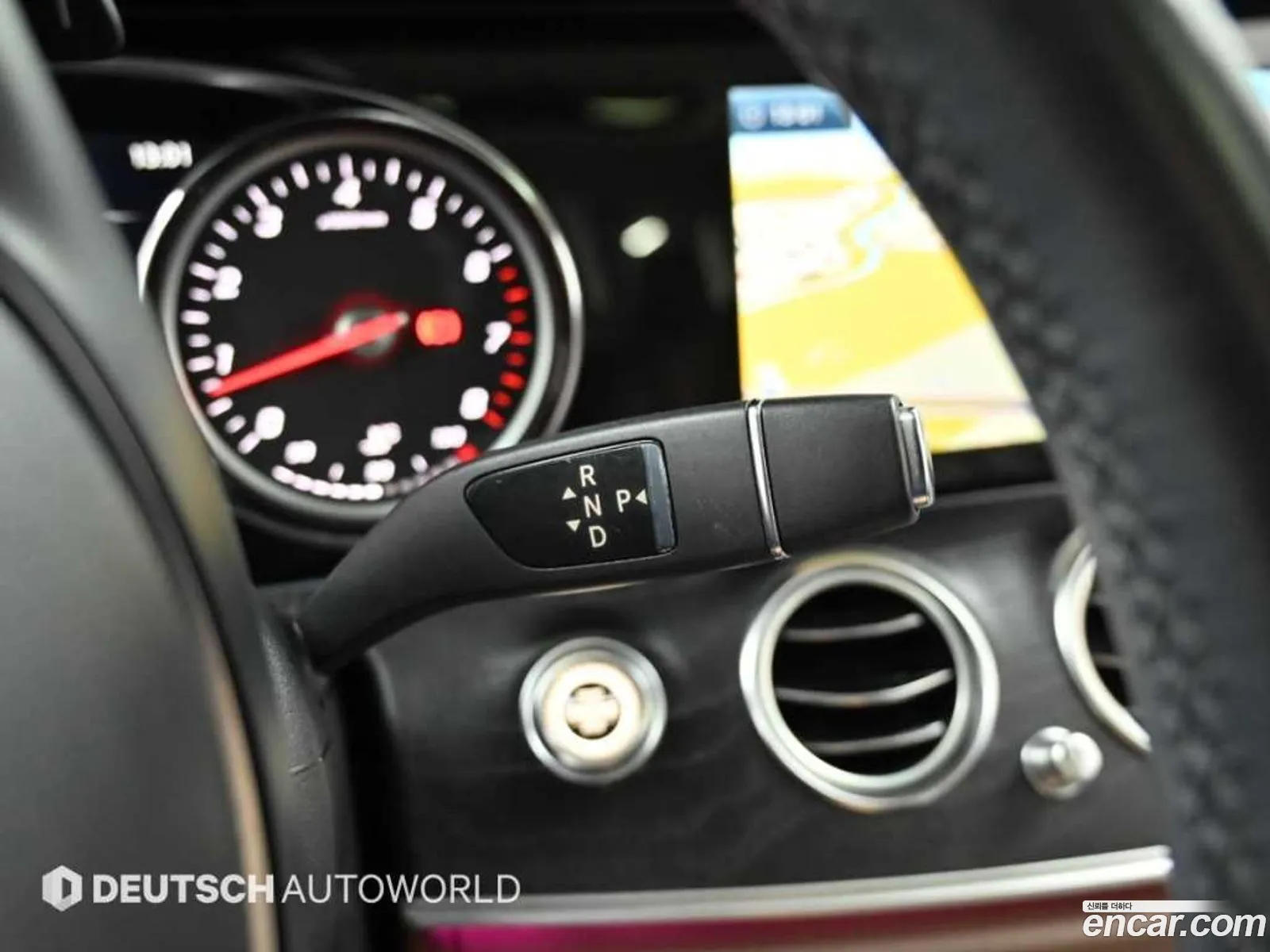 Mercedes-Benz E-Class W213 2016 — 11