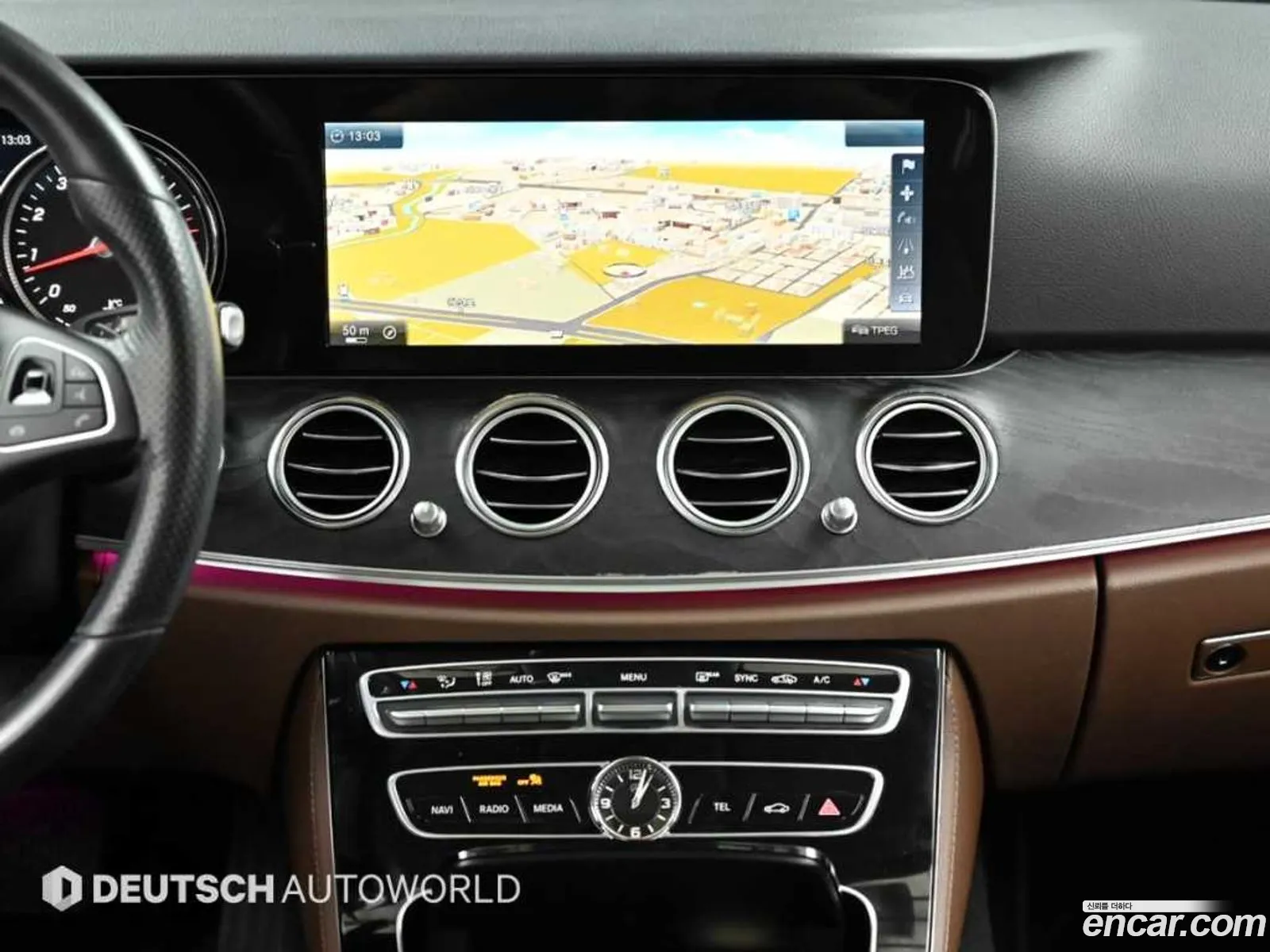 Mercedes-Benz E-Class W213 2016 — 12